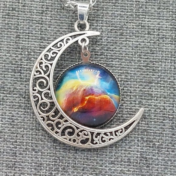 Necklace Moon and Sunset Pendant Silver Toned Decorative Link Chain 18" + 2" Ext - Picture 3 of 8